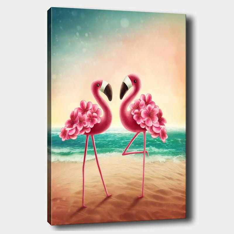 Lerretsbilde 70x100 cm - To flamingoer med blomster som står på en strand ved sjøen, Rosa / Turkis / Beige