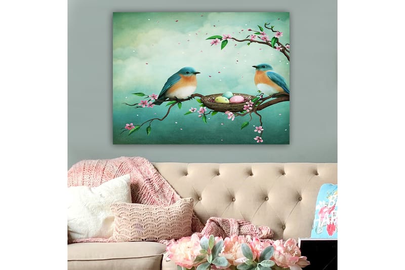 Lerretsbilde 70x100 cm - To fugler som sitter på en gren ved siden av et rede med egg, omgitt av blomster - Turkis / Aprikos / Rosa - Interiør - Maleri & posters - Lerretsbilder
