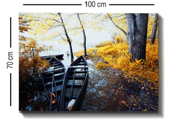 Lerretsbilde 70x100 cm - To svarte båter ved et gyllent høstlandskap med trær og refleksjon i vannet - Svart / Gyllen / Blå - Interiør - Maleri & posters - Lerretsbilder