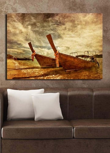 Lerretsbilde 70x100 cm - To tradisjonelle thailandske båter på stranden - Brun / Beige / Oransje - Interiør - Maleri & posters - Lerretsbilder