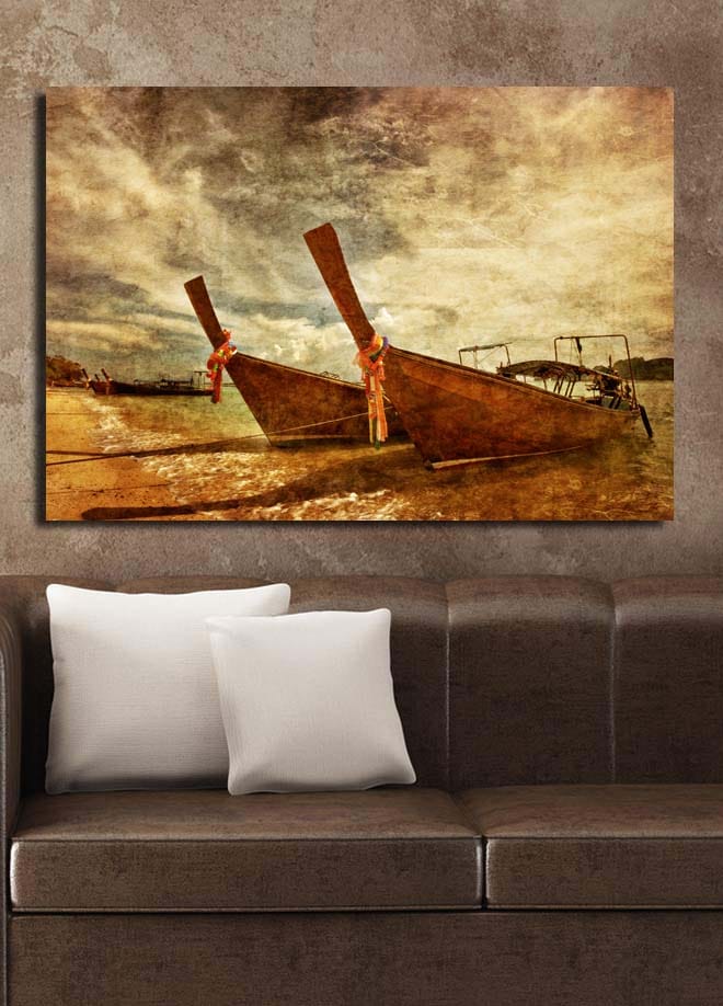 Lerretsbilde 70x100 cm - To tradisjonelle thailandske båter på stranden - Brun / Beige / Oransje - Interiør - Maleri & posters - Lerretsbilder