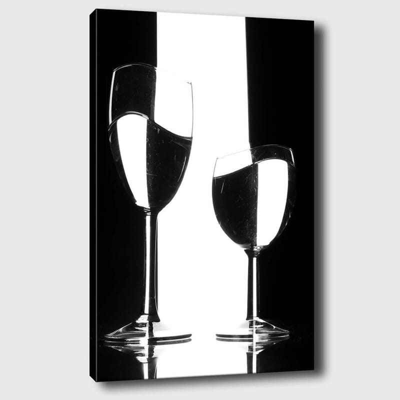 Lerretsbilde 70x100 cm - To vinglass med refleksjoner og vann i en minimalistisk svart-hvitt-komposisjon, Svart / Hvit / Gjennomsiktig