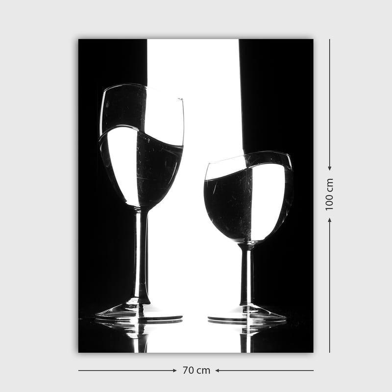 Lerretsbilde 70x100 cm - To vinglass med refleksjoner og vann i en minimalistisk svart-hvitt-komposisjon - Svart / Hvit / Gjennomsiktig - Interiør - Maleri & posters - Lerretsbilder