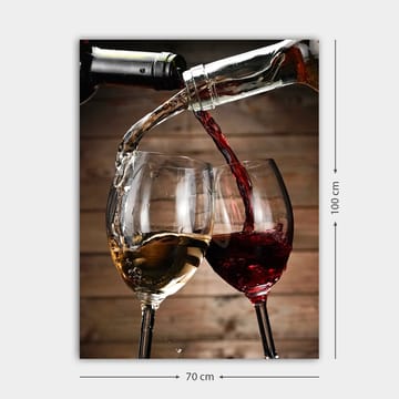 Lerretsbilde 70x100 cm - To vinglass som skåler med hvitvin og rødvin som helles i dem - Gull / Rød - Interiør - Maleri & posters - Lerretsbilder