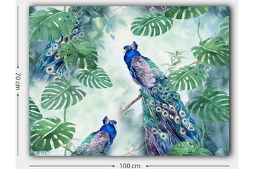 Lerretsbilde 70x100 cm - To påfugler som sitter blant grønne planter i et levende og fargerikt miljø - Blå / Grønn / Turkis - Interiør - Maleri & posters - Lerretsbilder