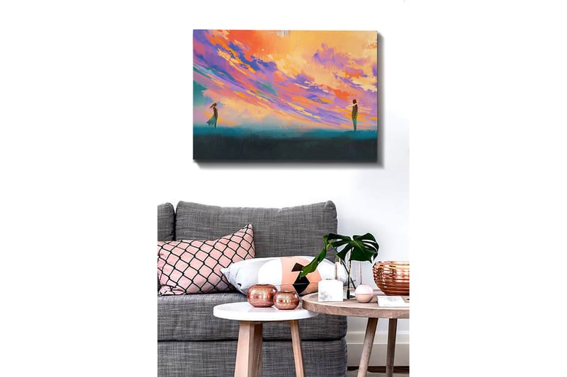 Lerretsbilde 70x100 cm - To personer som står på et åpent område under en fargerik himmel - Lilla / Oransje / Turkis - Interiør - Maleri & posters - Lerretsbilder