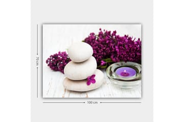 Lerretsbilde 70x100 cm - Tre stablede steiner med en lilla blomst og et duftlys i en rolig og harmonisk komposisjon - Lys grå / Lilla - Interiør - Maleri & posters - Lerretsbilder
