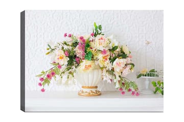 Lerretsbilde 70x100 cm - Vakker bukett med fargerike blomster i en elegant vase - Rosa / Grønn / Krem - Interiør - Maleri & posters - Lerretsbilder