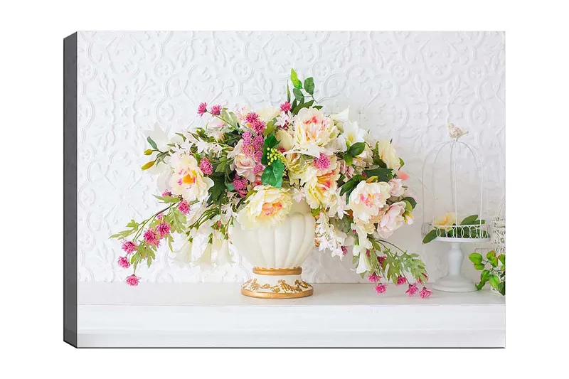 Lerretsbilde 70x100 cm - Vakker bukett med fargerike blomster i en elegant vase, Rosa / Grønn / Krem