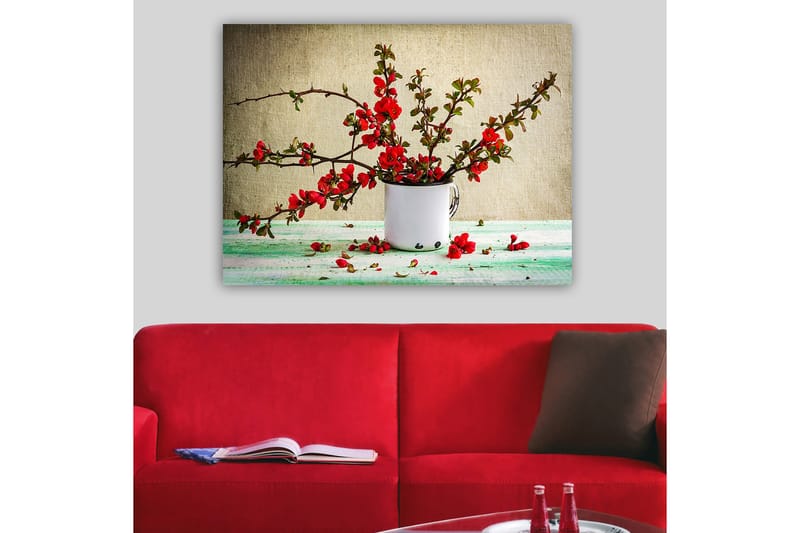 Lerretsbilde 70x100 cm - Vakker bukett med røde blomster i en hvit kopp - Rød / Grønn / Hvit - Interiør - Maleri & posters - Lerretsbilder