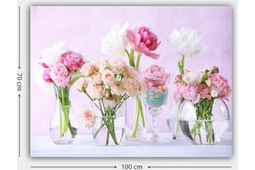 Lerretsbilde 70x100 cm - Vakker bukett med rosa og hvite blomster i forskjellige glassvaser - Rosa / Hvit / Grønn - Interiør - Maleri & posters - Lerretsbilder