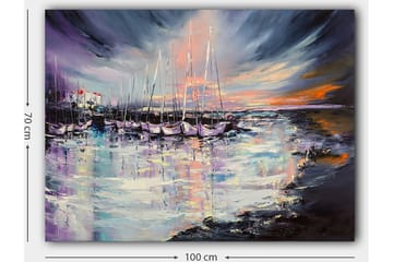 Lerretsbilde 70x100 cm - Vakker havn med seilbåter speilet i vannet under en fargerik solnedgang - Lilla / Blå / Oransje - Interiør - Maleri & posters - Lerretsbilder