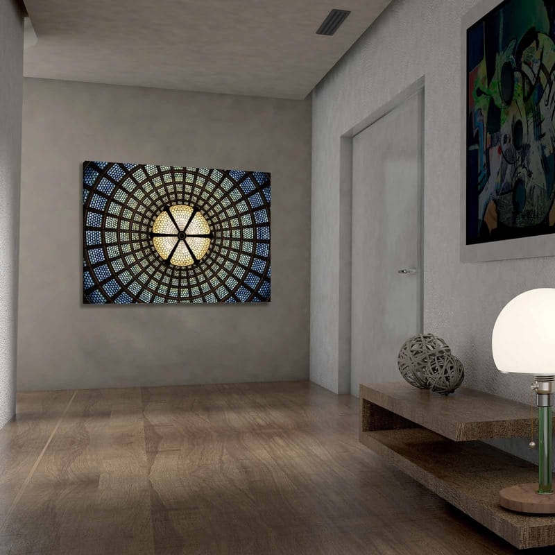 Lerretsbilde 70x100 cm - Vakker taklampe med geometriske mønstre i glass - Blå / Grønn / Beige - Interiør - Maleri & posters - Lerretsbilder