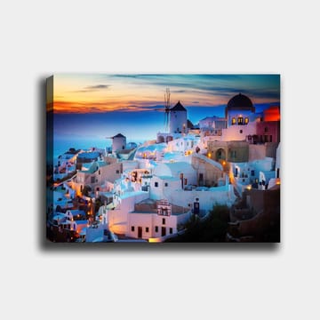 Lerretsbilde 70x100 cm - Vakker utsikt over de hvite husene i en gresk landsby ved solnedgang - Hvit / Blå / Oransje - Interiør - Maleri & posters - Lerretsbilder