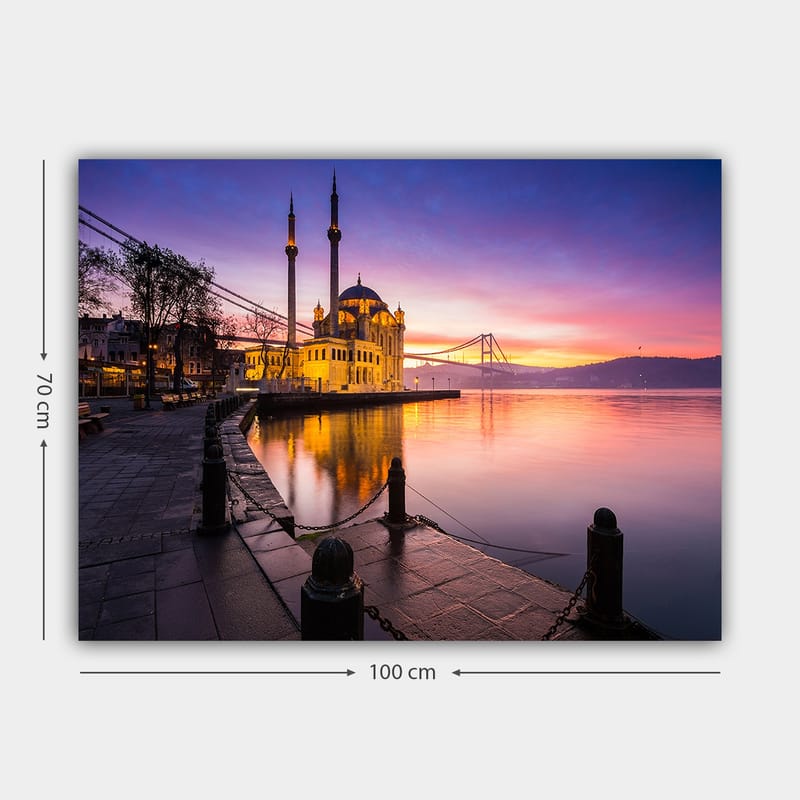Lerretsbilde 70x100 cm - Vakker utsikt over en moské ved vannet under en fargerik solnedgang - Lilla / Oransje / Gul - Interiør - Maleri & posters - Lerretsbilder
