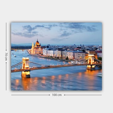 Lerretsbilde 70x100 cm - Vakker panoramautsikt over Budapest med fokus på Kjedebroen og det unike parlamentet ved Donau - Blå / Gull / Hvit - Interiør - Maleri & posters - Lerretsbilder