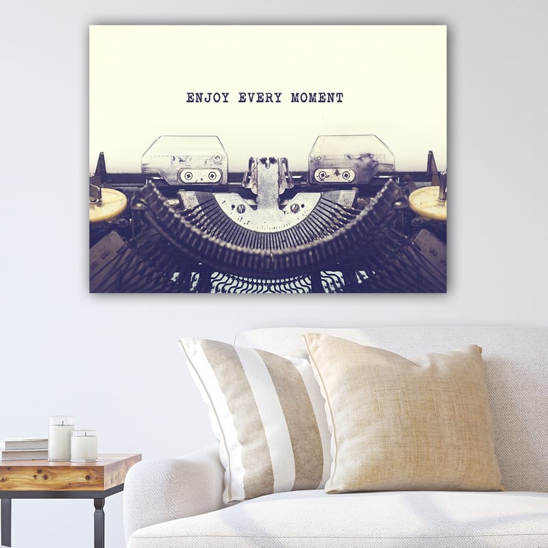 Lerretsbilde 70x100 cm - Vintage skrivemaskin med teksten ENJOY EVERY MOMENT som hovedmotiv, Svart / Grå / Beige