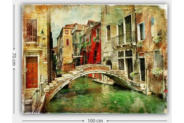 Lerretsbilde 70x100 cm - Pittoresk kanal med en bro omgitt av fargerike bygninger i Venezia - Rød / Grønn / Beige - Interiør - Maleri & posters - Lerretsbilder