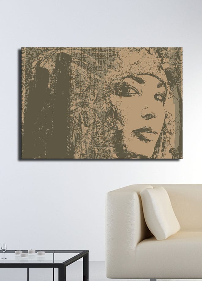 Lerretsbilde 70x100 cm - Portrett av en kvinne med et mystisk og uttrykksfullt blikk - Beige / Brun - Interiør - Maleri & posters - Lerretsbilder