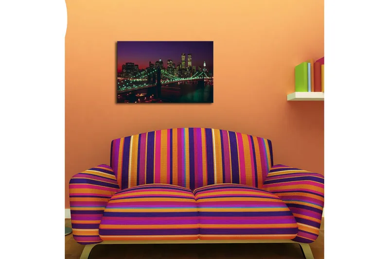 Lerretsbilde 70x45 cm - Bysilhuett med bro og nattlys - Mørk blå / Grønn / Lilla - Interiør - Maleri & posters - Lerretsbilder