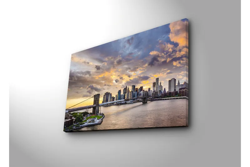 Lerretsbilde 70x45 cm - Bysilhuett ved solnedgang over vann - Blå / Oransje / Grå - Interiør - Maleri & posters - Lerretsbilder