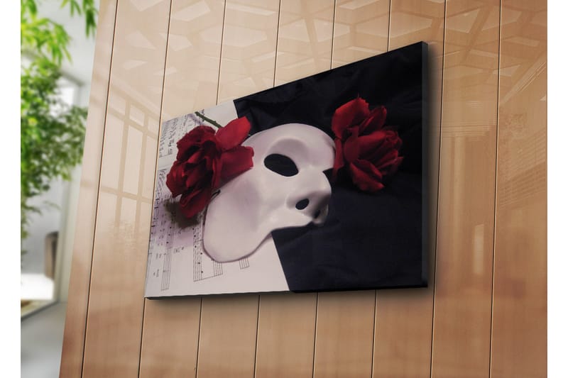 Lerretsbilde 70x45 cm - Hvit maske omgitt av røde roser - Hvit / Rød / Svart - Interiør - Maleri & posters - Lerretsbilder