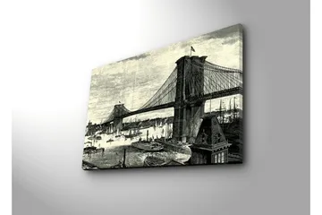 Lerretsbilde 70x45 cm - Oversikt over bro med bysilhuett og båter i vannet - Svart / Grå / Hvit - Interiør - Maleri & posters - Lerretsbilder