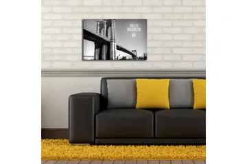 Lerretsbilde 70x45 cm - Svart-hvitt-bilde av Brooklyn Bridge med en urban følelse - Svart / Hvit / Grå - Interiør - Maleri & posters - Lerretsbilder