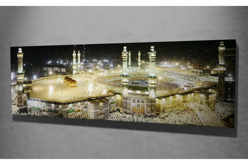 Lerretsbilde 80x30 cm - Storslått utsikt over det hellige stedet i Mekka i nattlys - Gull / Grønn / Svart - Interiør - Maleri & posters - Lerretsbilder