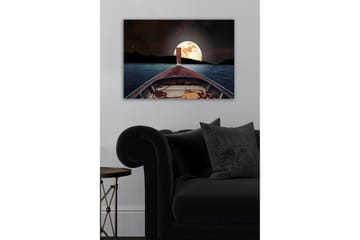 Lerretsbilde - Båt som navigerer mot en stor fullmåne over en rolig innsjø - Mørk blå / Grå / Oransje - Interiør - Maleri & posters - Lerretsbilder