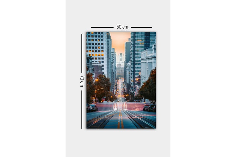 Lerretsbilde - Bygate med utsikt over en bro i bakgrunnen - Blå / Oransje / Grå - Interiør - Maleri & posters - Lerretsbilder