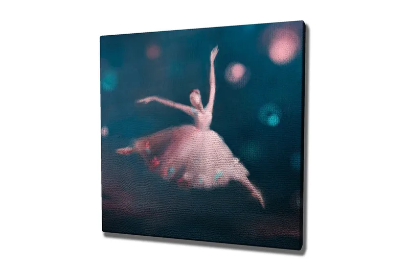 Lerretsbilde - Dansende ballerina i en drømmeaktig atmosfære, Blå / Rosa / Hvit