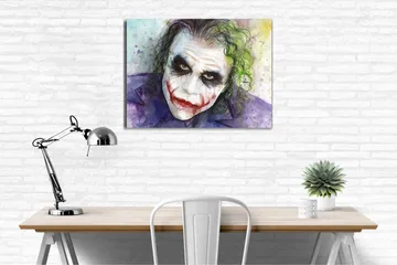 Lerretsbilde - Karakterbilde av en joker med dramatisk sminke og uttrykksfulle øyne - Lilla / Grønn / Hvit - Interiør - Maleri & posters - Lerretsbilder