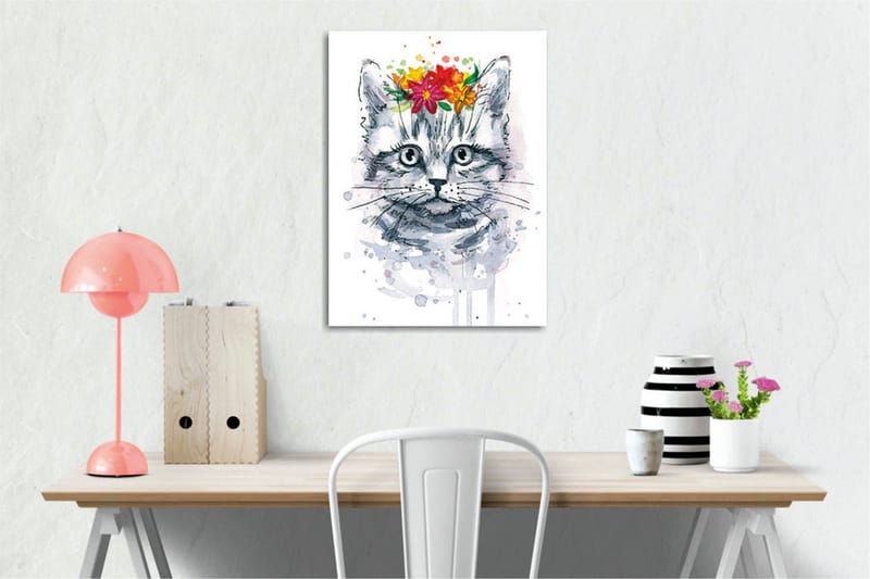 Lerretsbilde - Katt med blomster på hodet - Grå / Rosa / Grønn - Interiør - Maleri & posters - Lerretsbilder