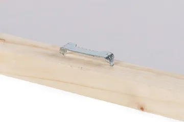 Lerretsbilde - Kvinne delvis skjult bak grønne palmeblader - Mørkegrønn / Hudtone / Svart - Interiør - Maleri & posters - Lerretsbilder