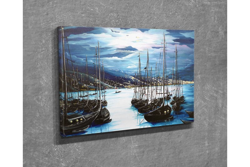Lerretsbilde - Mørke seilbåter i en stille havn under en dramatisk himmel - Mørk blå / Svart / Lys blå - Interiør - Maleri & posters - Lerretsbilder
