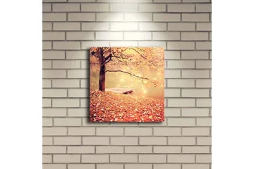 Lerretsbilde med LED-belysning 28x28 cm - Vakker høstscene med et tre og en båt ved en speilblank innsjø - Oransje / Gull / Brun - Interiør - Maleri & posters - Lerretsbilder