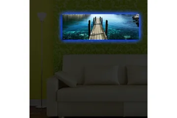 Lerretsbilde med LED-belysning 30x90 cm - Brygge som strekker seg over klart vann - Blå / Grønn / Brun - Interiør - Maleri & posters - Lerretsbilder
