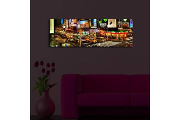 Lerretsbilde med LED-belysning 30x90 cm - Livlig bybilde av Times Square med neonskilt og trafikk - Gul / Grønn / Rød - Interiør - Maleri & posters - Lerretsbilder