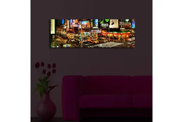 Lerretsbilde med LED-belysning 30x90 cm - Livlig bybilde av Times Square med neonskilt og trafikk - Gul / Grønn / Rød - Interiør - Maleri & posters - Lerretsbilder