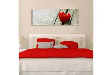Lerretsbilde med LED-belysning 30x90 cm - Rød hjerteformet dekorasjon på en treflate - Rød / Brun - Interiør - Maleri & posters - Lerretsbilder