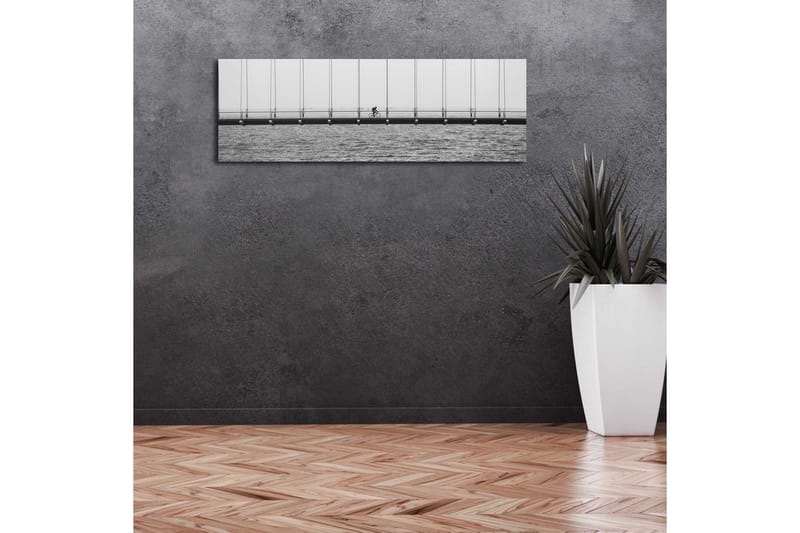 Lerretsbilde med LED-belysning 30x90 cm - Syklist på en bro over vann - Svart / Hvit / Grå - Interiør - Maleri & posters - Lerretsbilder