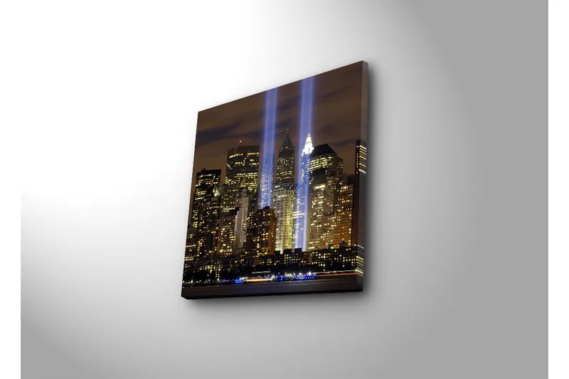 Lerretsbilde med LED-belysning 40x40 cm - Bylandskap med lysstråler som symboliserer minnet om tapte liv - Gull / Blå / Svart - Interiør - Maleri & posters - Lerretsbilder