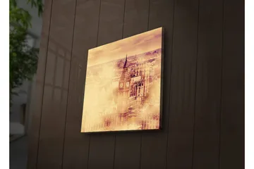 Lerretsbilde med LED-belysning 40x40 cm - Historisk bybilde med klokketårn og bygninger - Gull / Beige / Brun - Interiør - Maleri & posters - Lerretsbilder