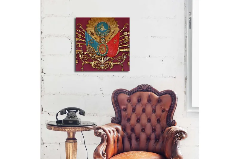 Lerretsbilde med LED-belysning 40x40 cm - Ornamentert skjold med symboler og våpen i historisk stil - Rød / Gull / Blå - Interiør - Maleri & posters - Lerretsbilder