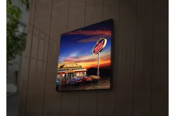 Lerretsbilde med LED-belysning 40x40 cm - Retro diner med klassiske biler under en fargerik himmel - Blå / Oransje / Gul - Interiør - Maleri & posters - Lerretsbilder