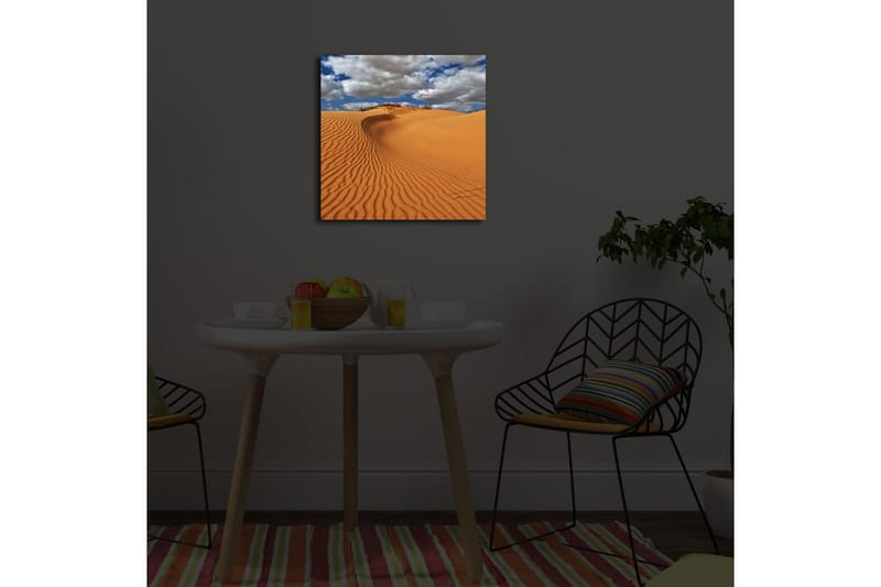 Lerretsbilde med LED-belysning 40x40 cm - Sanddyner under en blå himmel med skyer - Oransje / Blå / Hvit - Interiør - Maleri & posters - Lerretsbilder