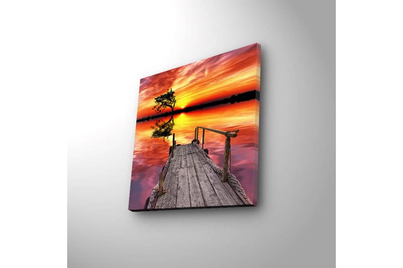 Lerretsbilde med LED-belysning 40x40 cm - Vakker solnedgang over en speilblank innsjø med en trebrygge og en ensom tretopp - Oransje / Rosa / Grønn - Interiør - Maleri & posters - Lerretsbilder