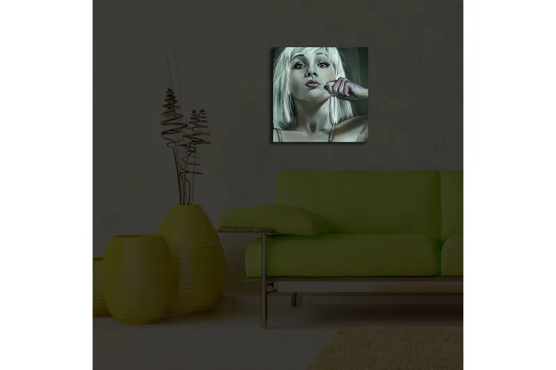 Lerretsbilde med LED-belysning 40x40 cm - Portrett av en kvinne med blondt hår og en selvsikker positur - Lys grå / Rosa / Mørk grønn - Interiør - Maleri & posters - Lerretsbilder