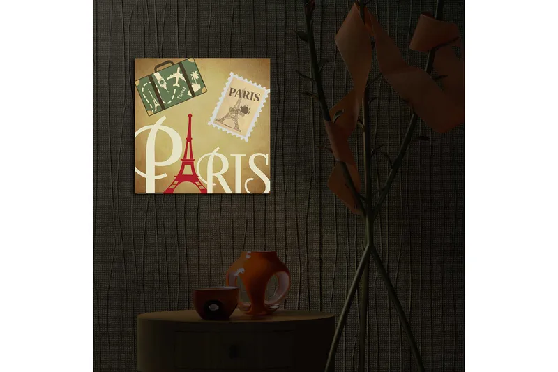 Lerretsbilde med LED-belysning 40x40 cm - Paris-inspirert kunstverk med Eiffeltårnet og reisesymboler - Rød / Grønn / Beige - Interiør - Maleri & posters - Lerretsbilder